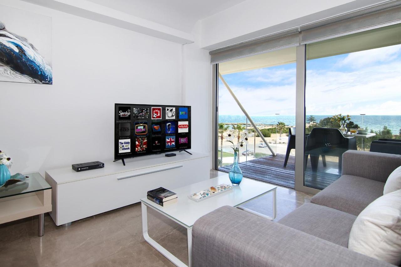 Apartment Josephine - Beachfront Protaras Ngoại thất bức ảnh